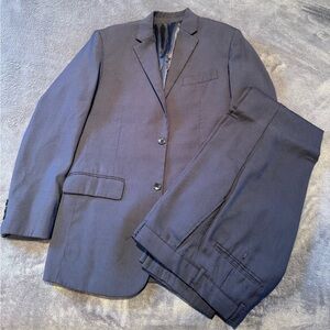 Boys suit size 16